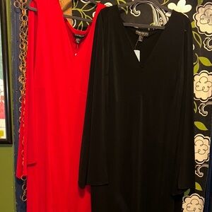 LO2 Forever 21 Plus V-Neck Cape Dresses Sz 3X Black & Red
NWTS